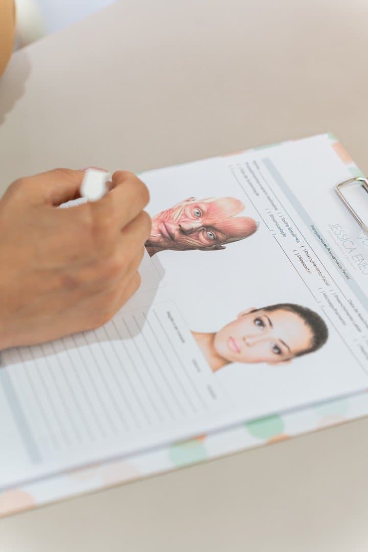 Ficha de anamnese personalizada da clínica Jéssica Enes